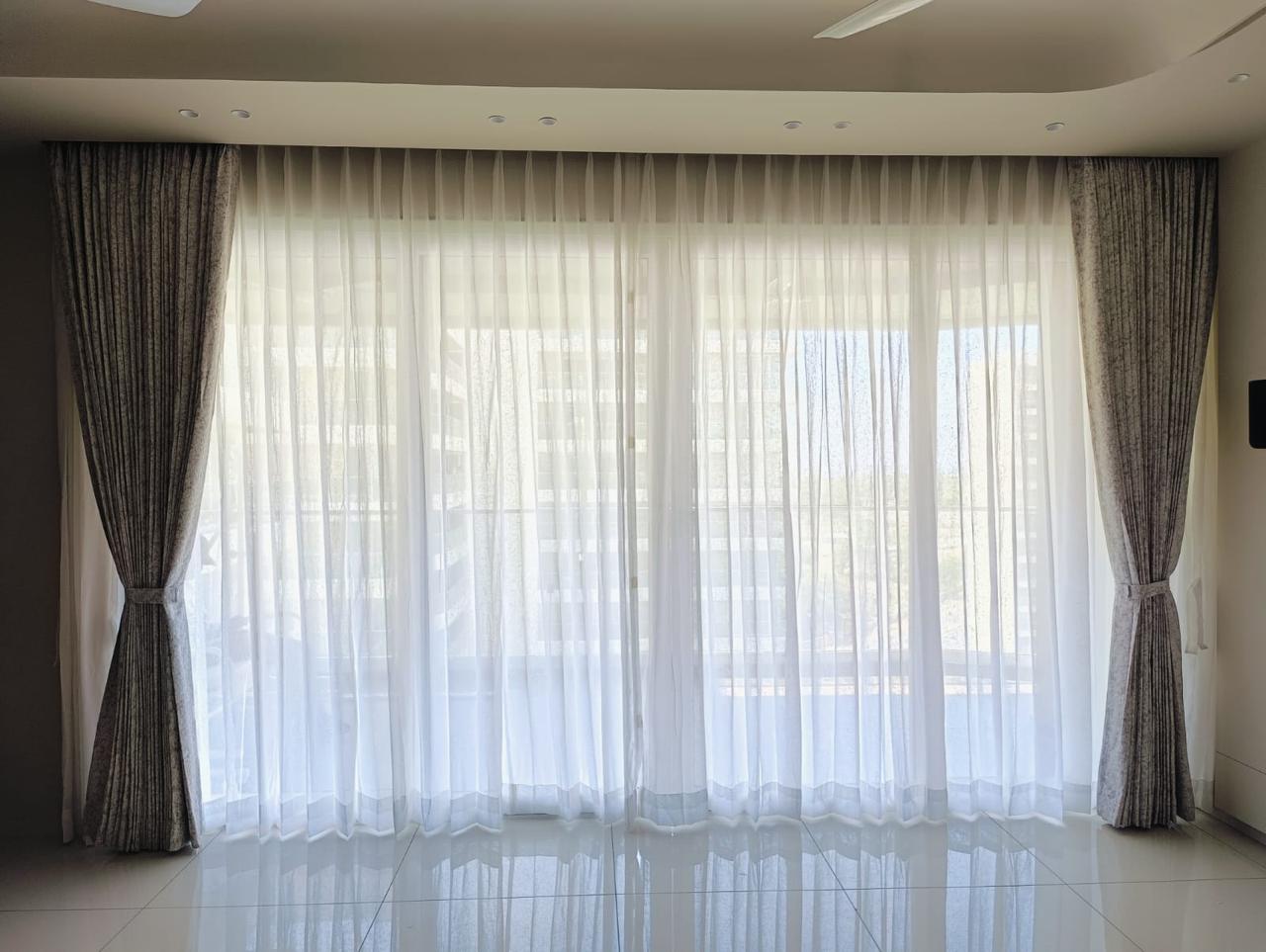 Curtain Designing Installation